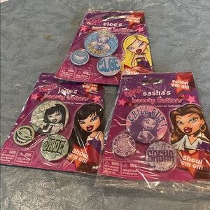 Bratz Beauty Buttons NEW 3 Pack of 3 pin Buttons each Sasha ..RARE…Jade & Chloe
